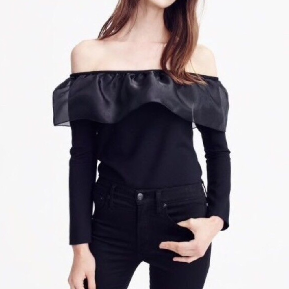 NWT J CREW ORGANZA RUFFLE TOP BLOUSE Black
Long sleeve off shoulder